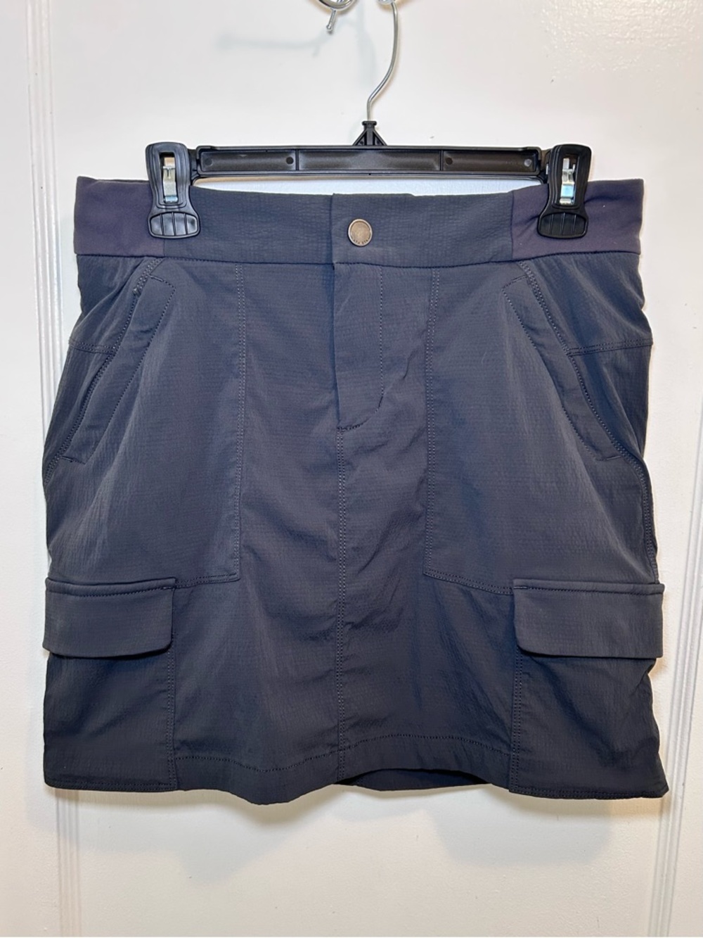 Athleta Trekki Gray Cargo Athletic Skort Womens Size 8